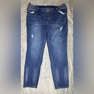 Maurices Women's Blue Jeans Straight Leg Size 20